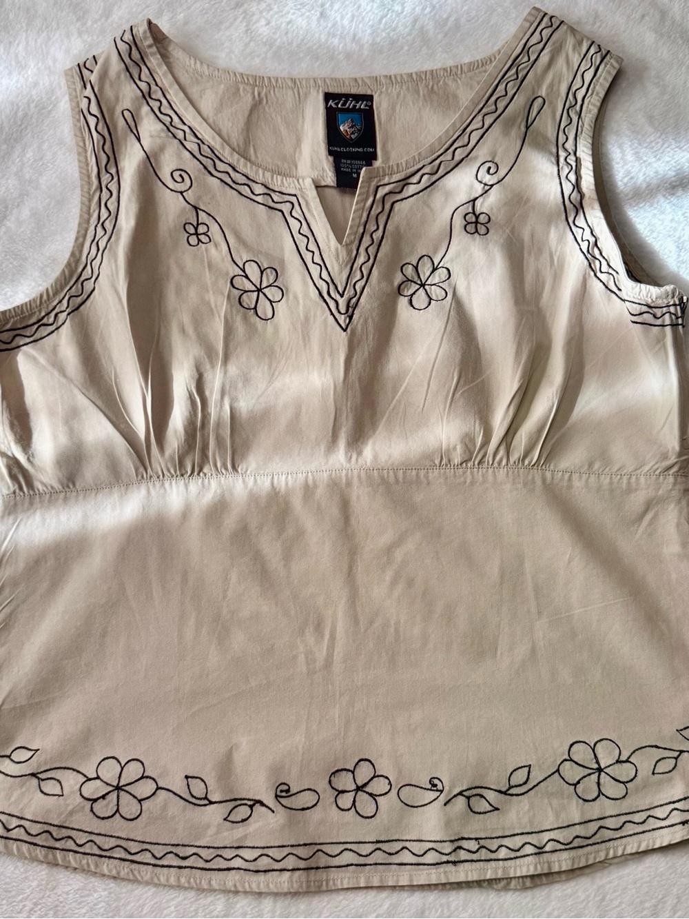 Kuhl Cream Sleeveless Tank Top with Black Floral Embroidery